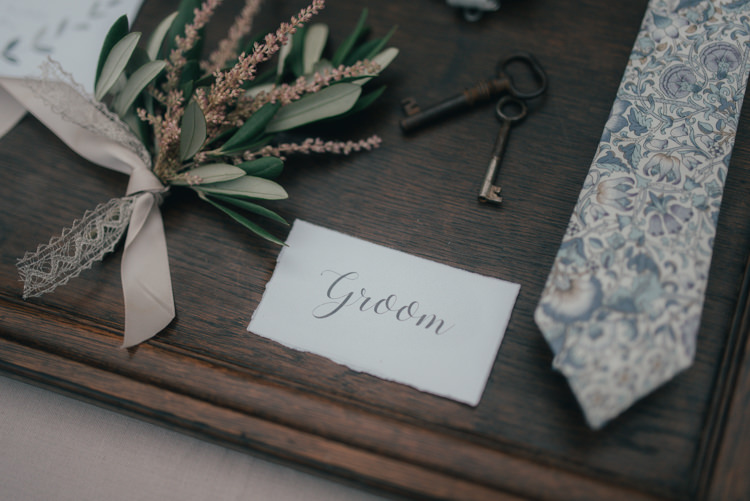 Fine Art Boho Luxe Garden Wedding Ideas http://www.lucygphotography.co.uk/