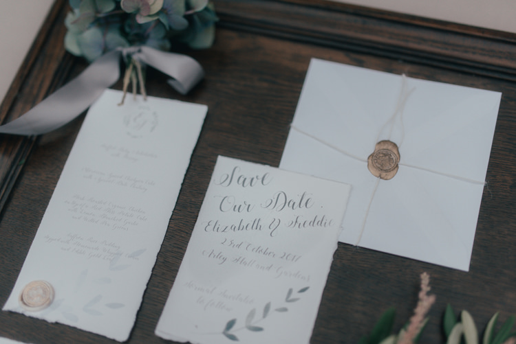 Fine Art Boho Luxe Garden Wedding Ideas http://www.lucygphotography.co.uk/