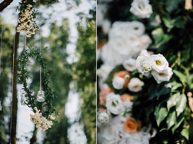 Hanging Décor Floral Wreath White Peach Flowers Roses Hydrangea Greenery Outdoor Floral Countryside Wedding Veneto http://serenagenovese.com/