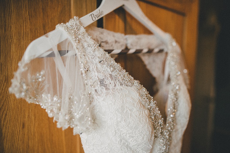Woodland Inspired Autumn Wedding http://www.kerrydiamondphotography.com/