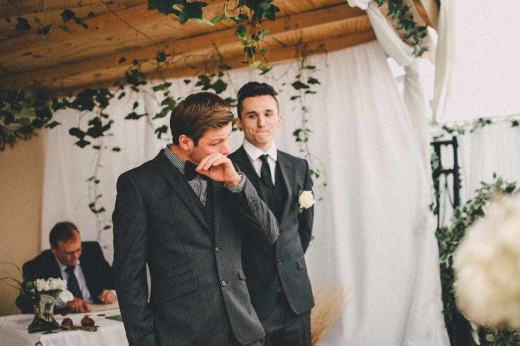 Woodland Inspired Autumn Wedding http://www.kerrydiamondphotography.com/