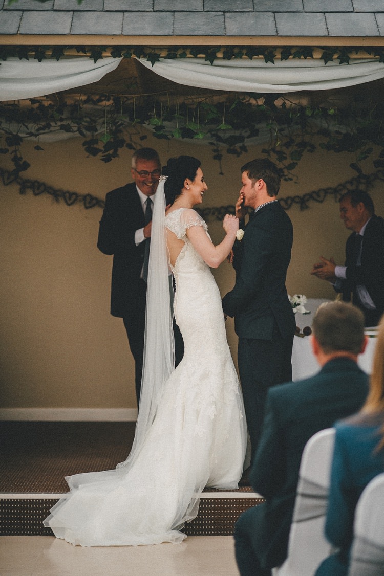 Woodland Inspired Autumn Wedding http://www.kerrydiamondphotography.com/