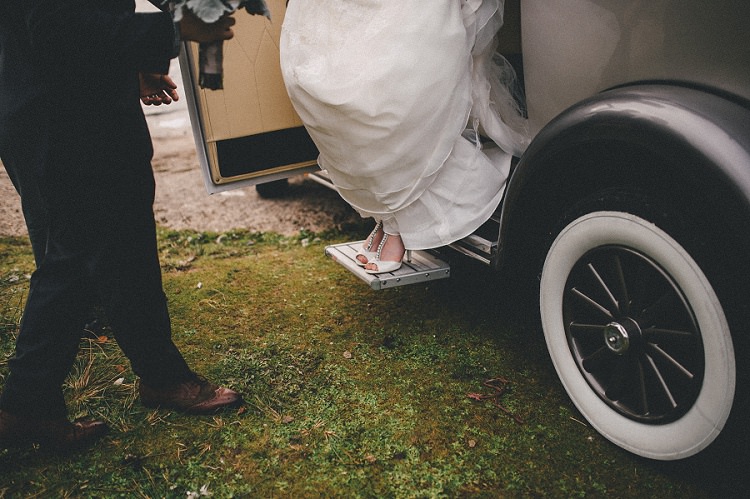 Woodland Inspired Autumn Wedding http://www.kerrydiamondphotography.com/