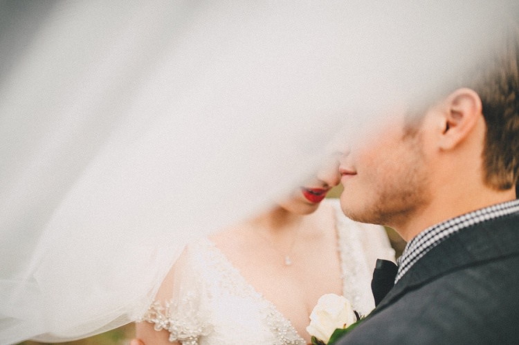Veil Woodland Inspired Autumn Wedding http://www.kerrydiamondphotography.com/