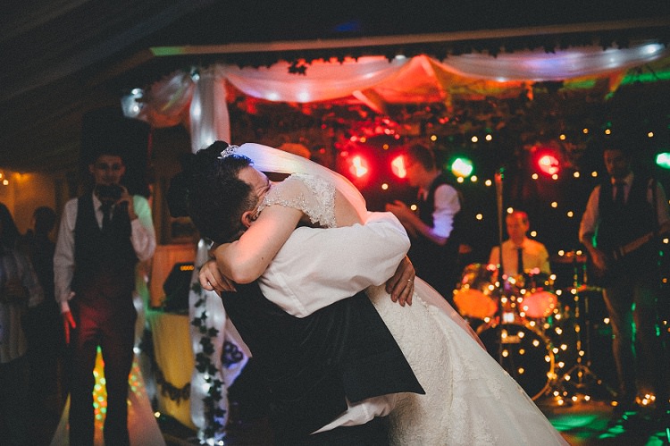 Woodland Inspired Autumn Wedding http://www.kerrydiamondphotography.com/
