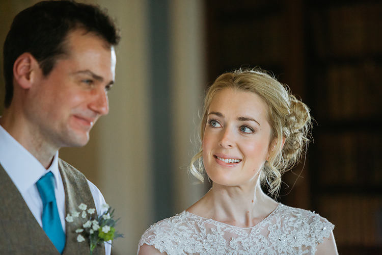 Fun & Games Tipi Wedding http://jamesandlianne.com/