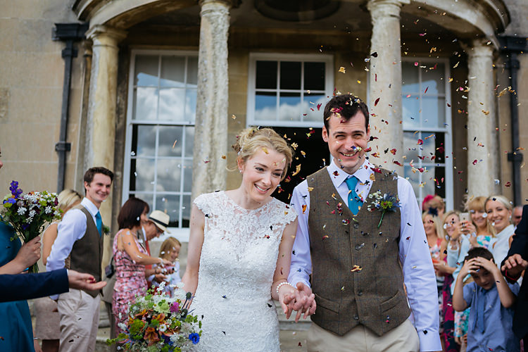 Confetti Throw Fun & Games Tipi Wedding http://jamesandlianne.com/