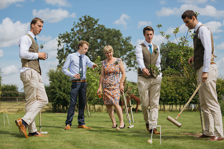 Fun & Games Tipi Wedding http://jamesandlianne.com/