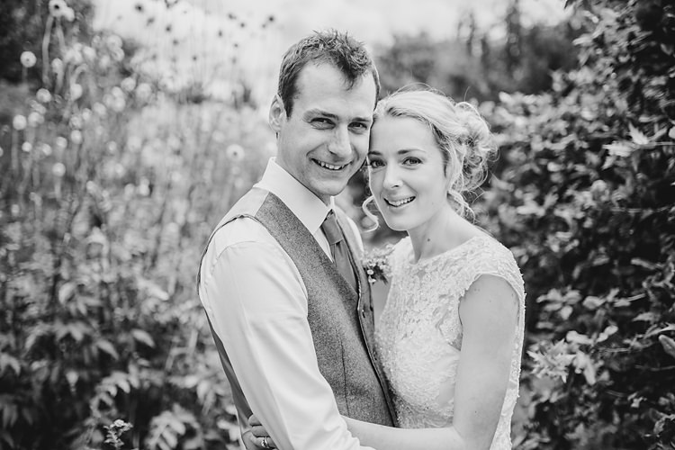 Fun & Games Tipi Wedding http://jamesandlianne.com/