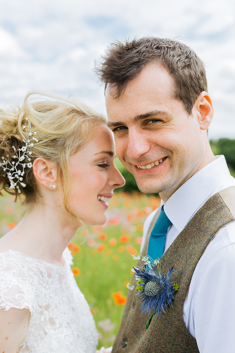Fun & Games Tipi Wedding http://jamesandlianne.com/
