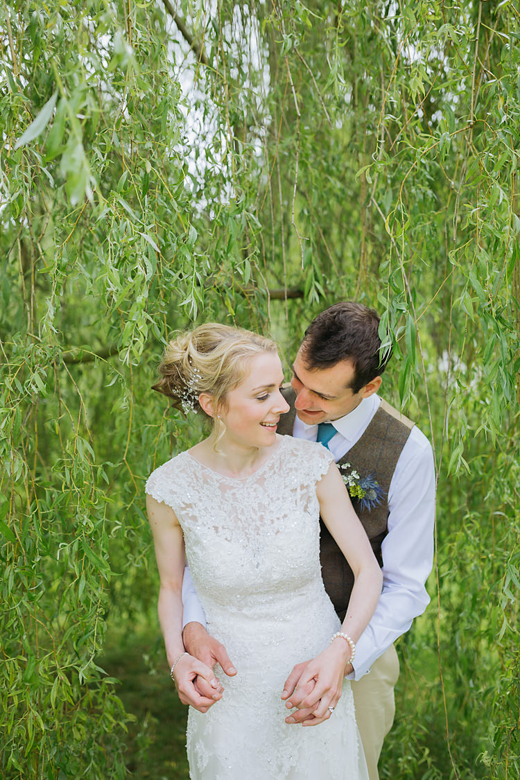 Fun & Games Tipi Wedding http://jamesandlianne.com/