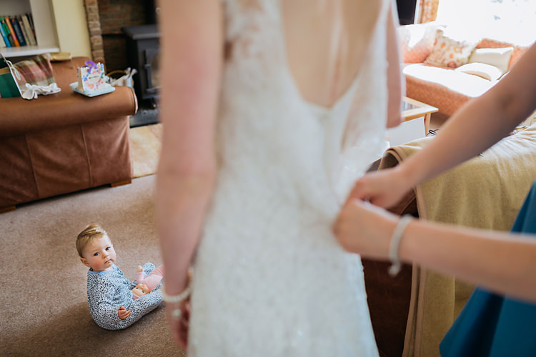 Fun & Games Tipi Wedding http://jamesandlianne.com/