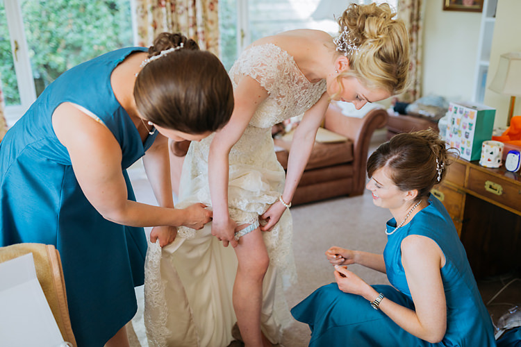 Fun & Games Tipi Wedding http://jamesandlianne.com/