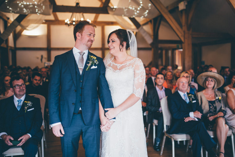 Outdoorsy Rustic Sunflowers Wedding http://www.helenjanesmiddy.com/