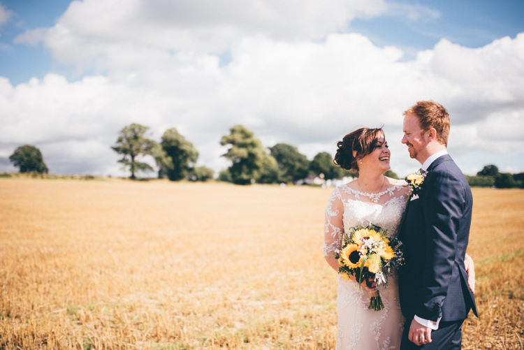 Outdoorsy Rustic Sunflowers Wedding http://www.helenjanesmiddy.com/