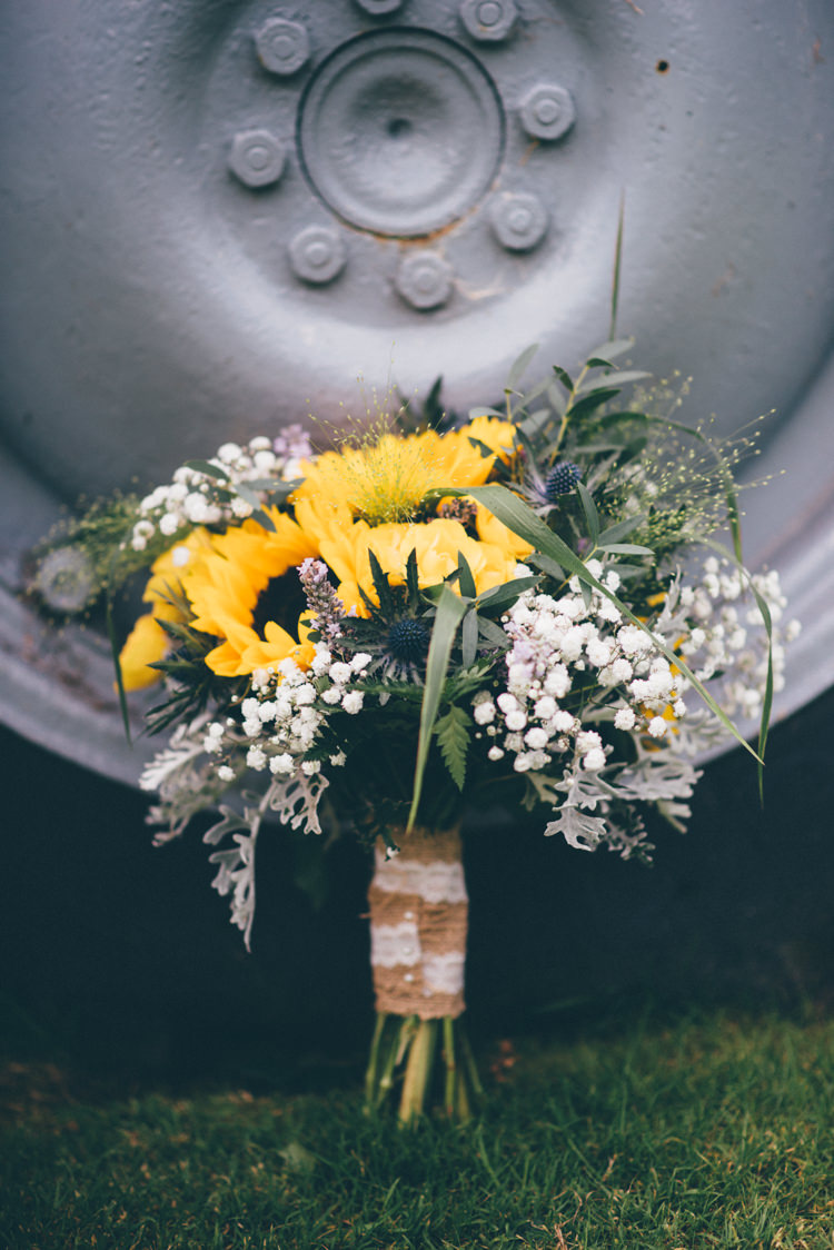 Bouquet Summer Gypsophila Outdoorsy Rustic Sunflowers Wedding http://www.helenjanesmiddy.com/