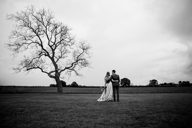 Stylish Indie Vintage Wedding http://www.timdunk.com/