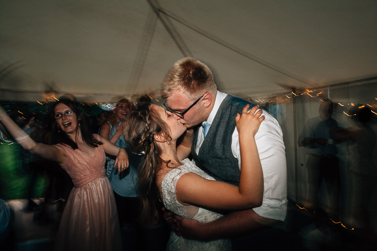 Floral Marquee Summer Wedding http://matildadelvesweddingphotography.com/