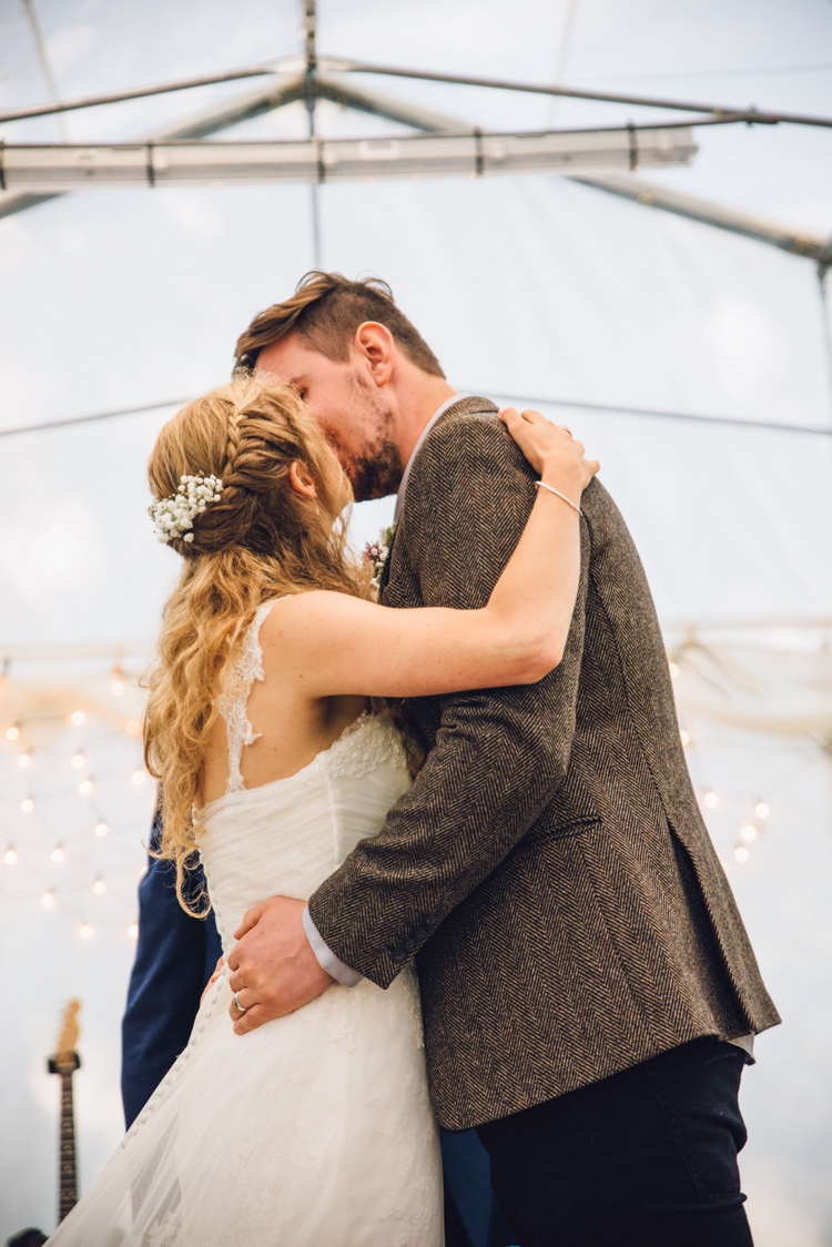Rural Rustic Autumn Wedding http://www.saltyseaphotography.com/
