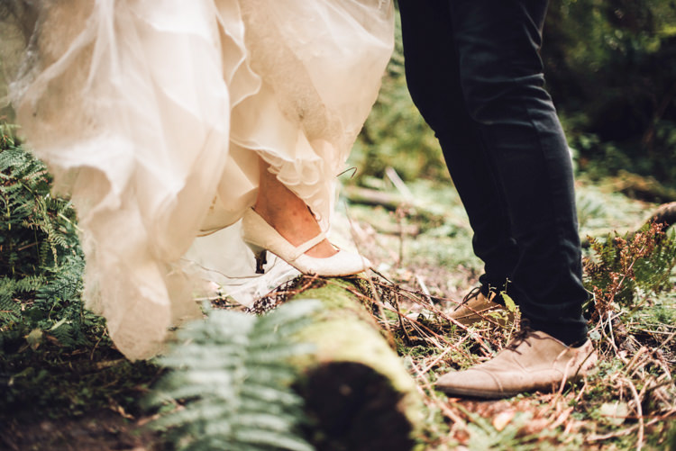 Rural Rustic Autumn Wedding http://www.saltyseaphotography.com/