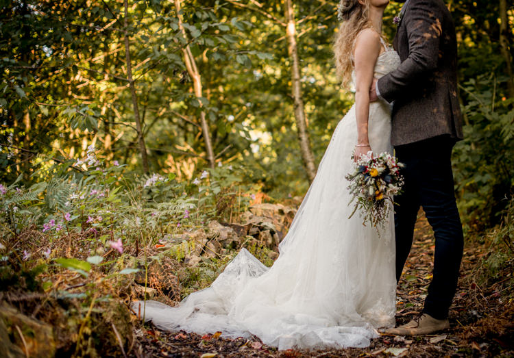 Rural Rustic Autumn Wedding http://www.saltyseaphotography.com/