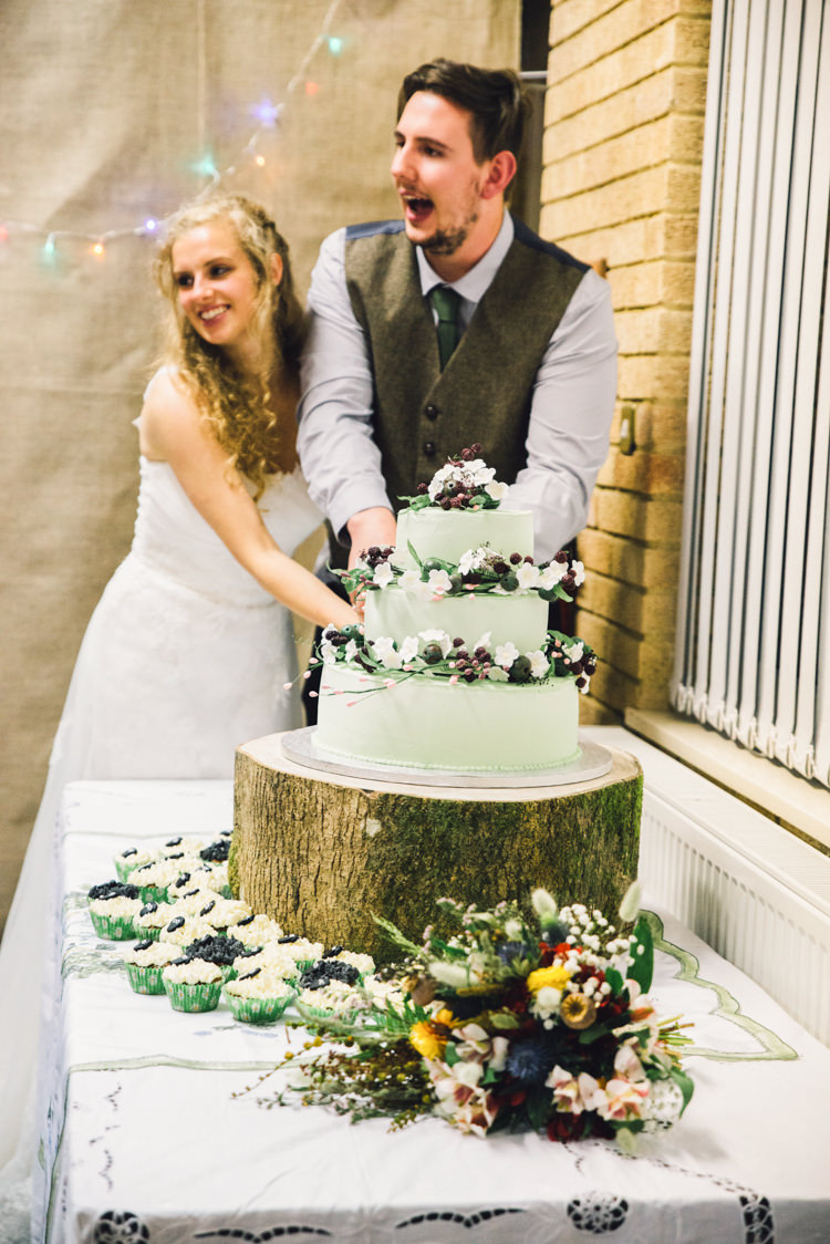 Rural Rustic Autumn Wedding http://www.saltyseaphotography.com/