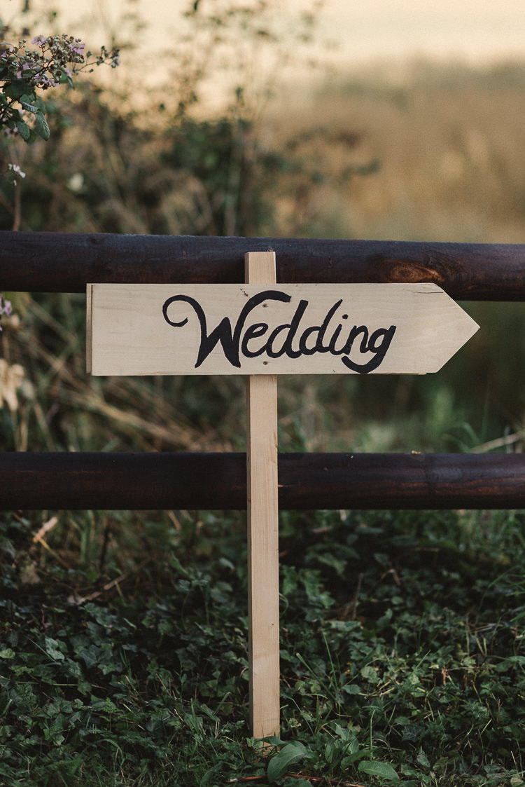 Wooden Sign Post Whimsical Floral Blush Grey Wedding https://www.scuffinsphotography.com/