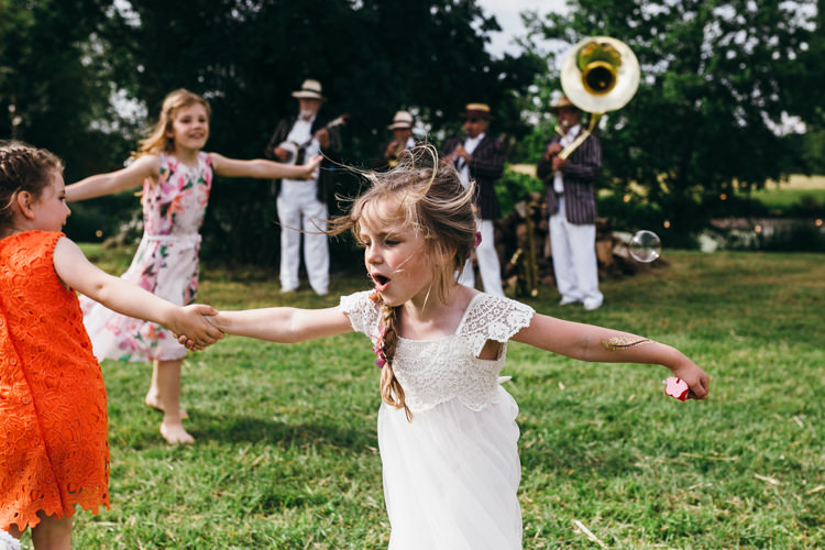 Magical Midsummer Night's Dream Wedding http://www.beatriciphotography.co.uk/