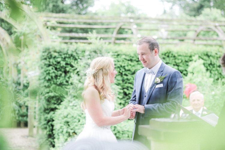 Romantic Pink Summer Glamping Wedding http://helenrussellphotography.co.uk/