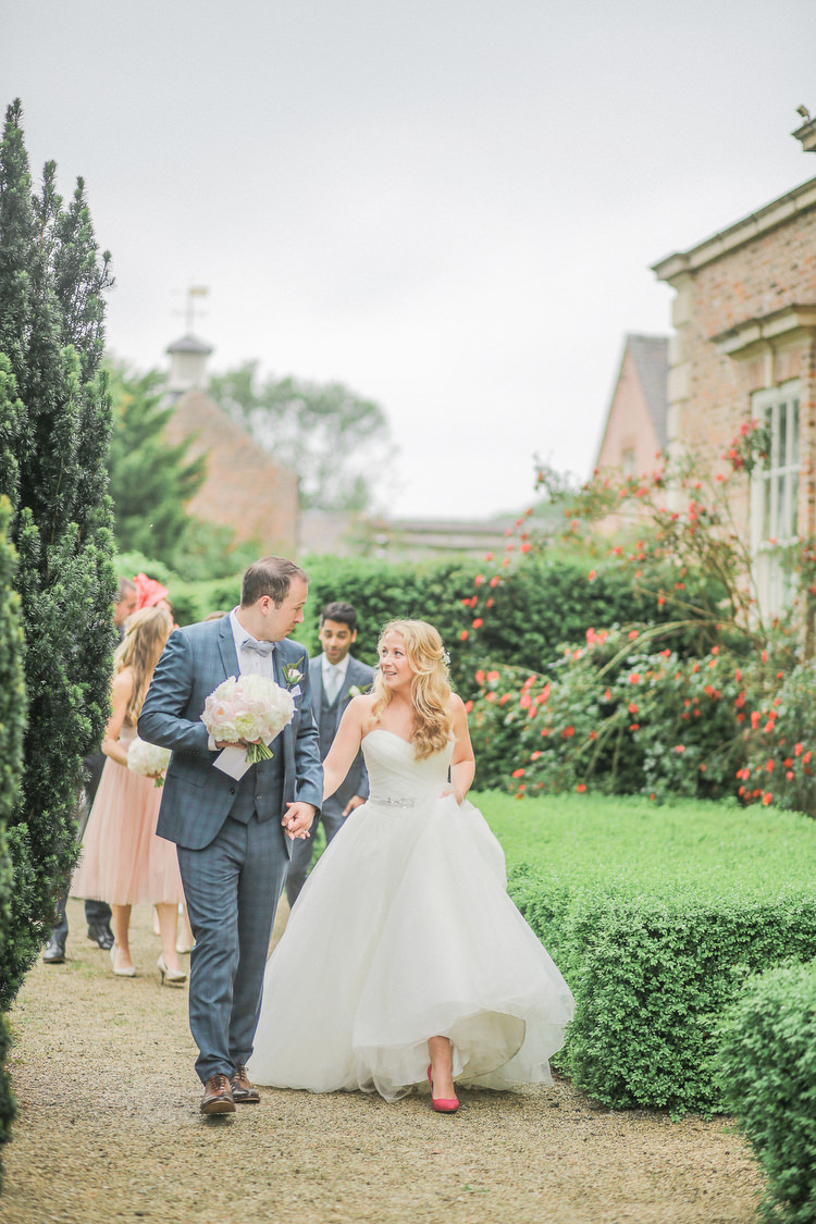 Romantic Pink Summer Glamping Wedding http://helenrussellphotography.co.uk/
