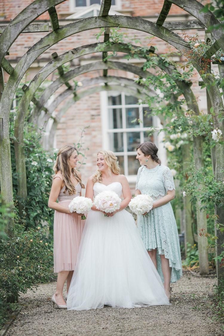 Romantic Pink Summer Glamping Wedding http://helenrussellphotography.co.uk/