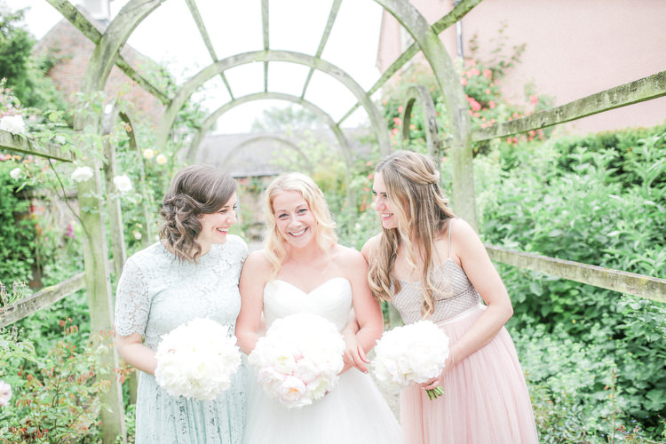Romantic Pink Summer Glamping Wedding http://helenrussellphotography.co.uk/
