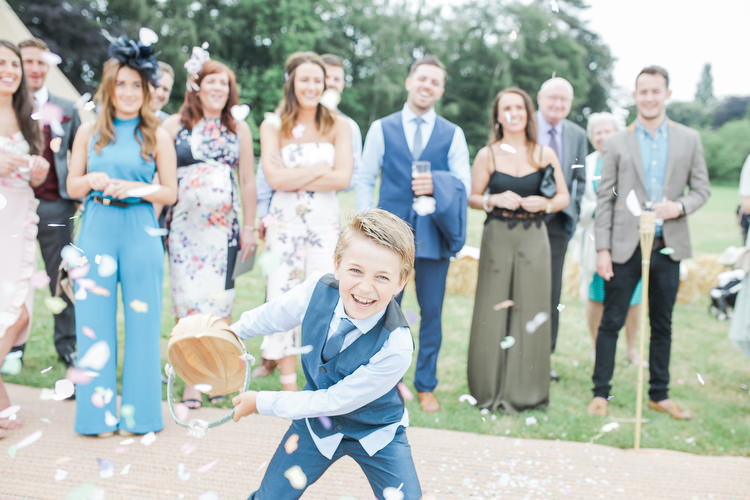Romantic Pink Summer Glamping Wedding http://helenrussellphotography.co.uk/