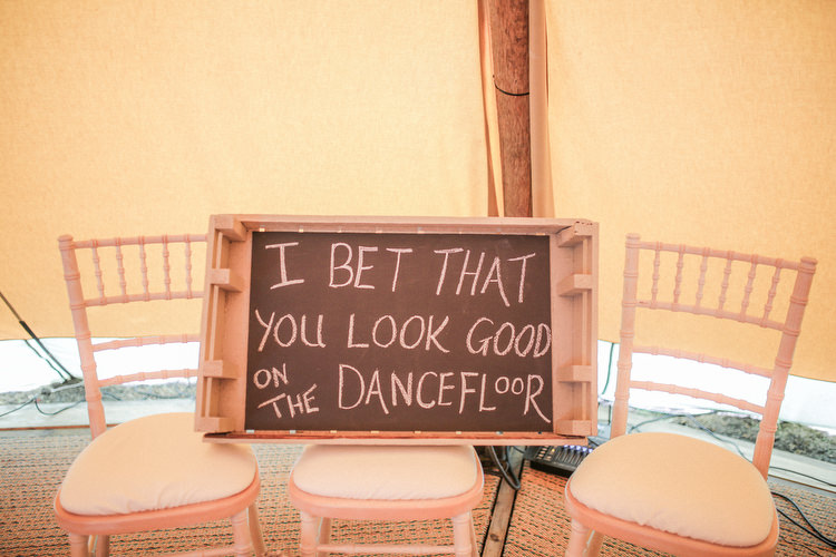 Romantic Pink Summer Glamping Wedding http://helenrussellphotography.co.uk/