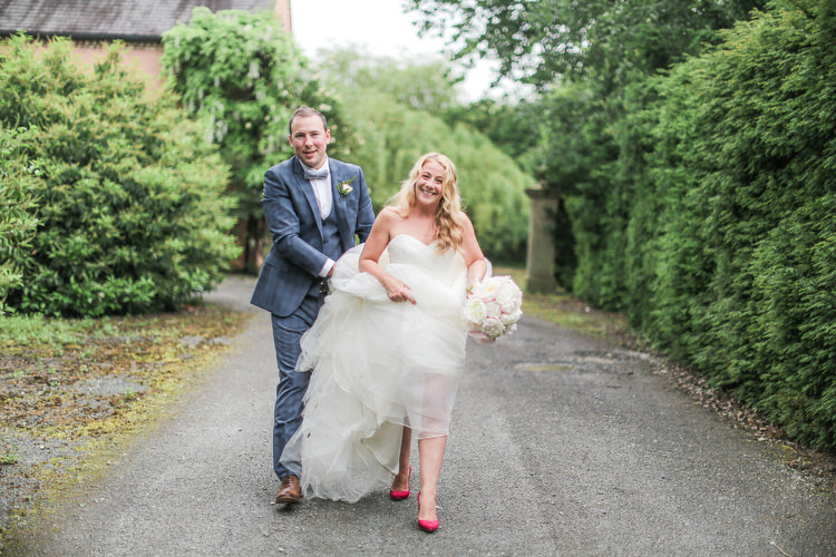 Romantic Pink Summer Glamping Wedding http://helenrussellphotography.co.uk/