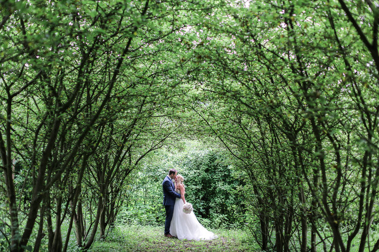 Romantic Pink Summer Glamping Wedding http://helenrussellphotography.co.uk/