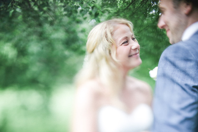 Romantic Pink Summer Glamping Wedding http://helenrussellphotography.co.uk/