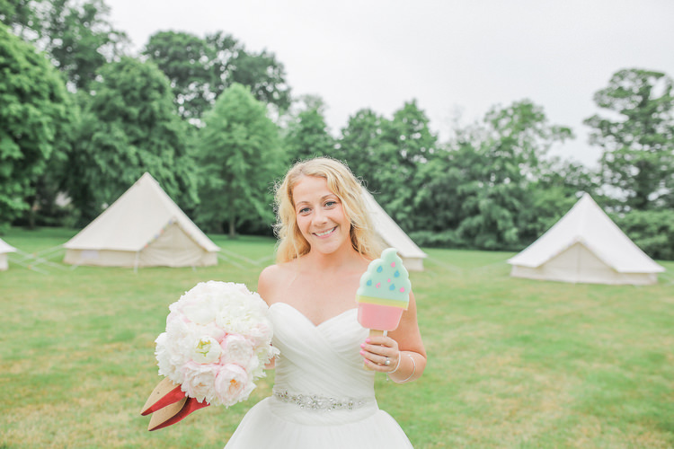 Romantic Pink Summer Glamping Wedding http://helenrussellphotography.co.uk/