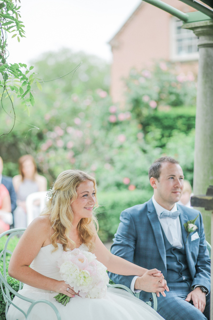 Romantic Pink Summer Glamping Wedding http://helenrussellphotography.co.uk/