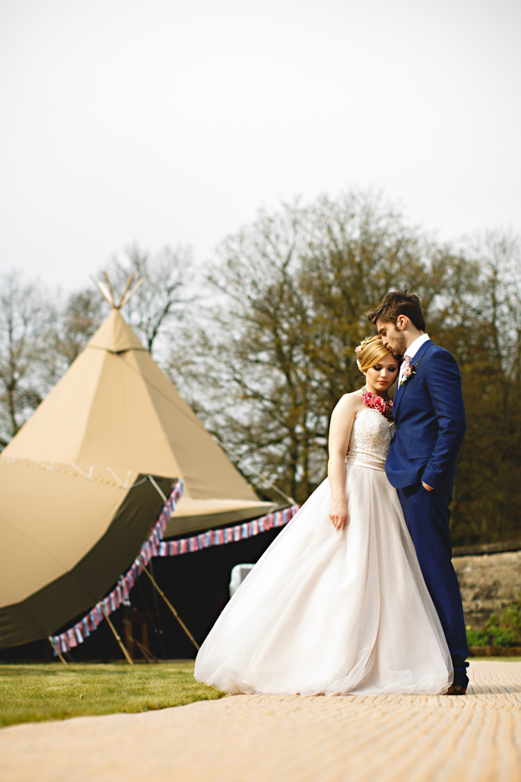 Opulent Rich Tipi Wedding Ideas http://hbaphotography.com/