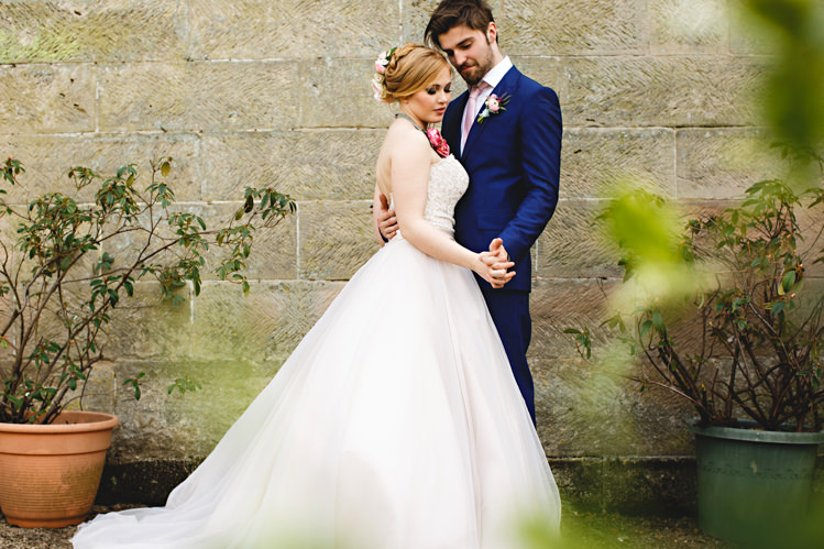 Opulent Rich Tipi Wedding Ideas http://hbaphotography.com/