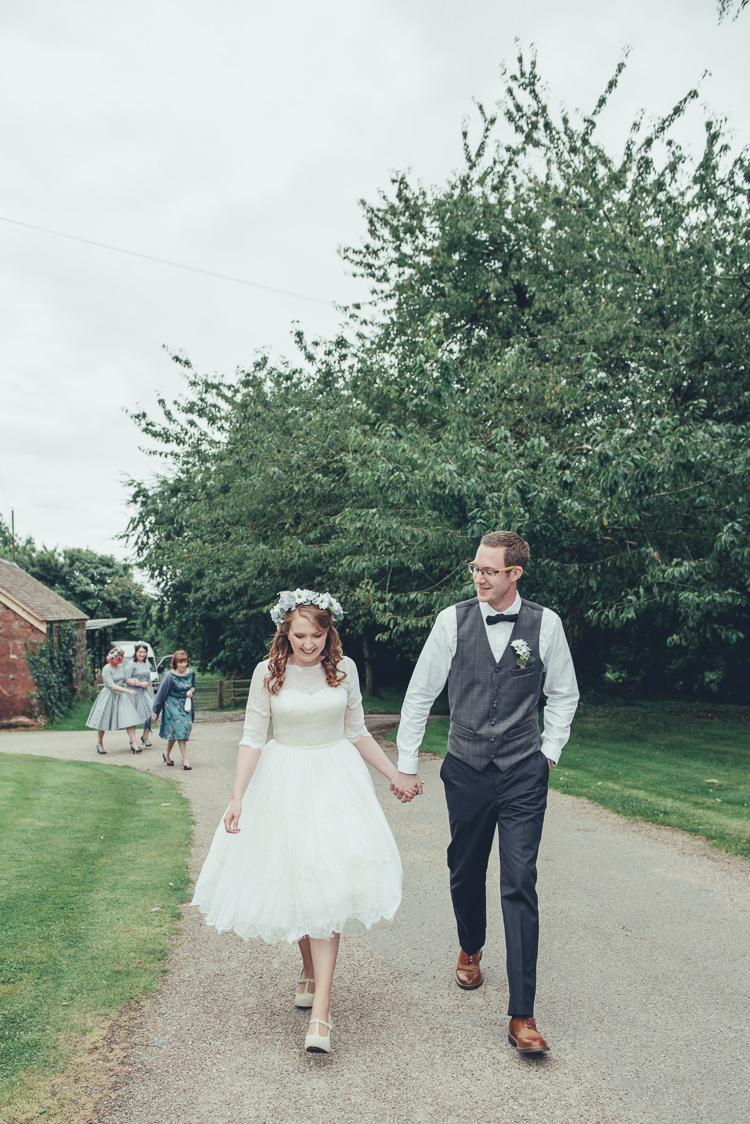 Rustic Home Made Country Barn Wedding http://lisahowardphotography.co.uk/