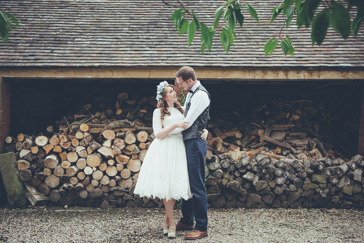 Rustic Home Made Country Barn Wedding http://lisahowardphotography.co.uk/