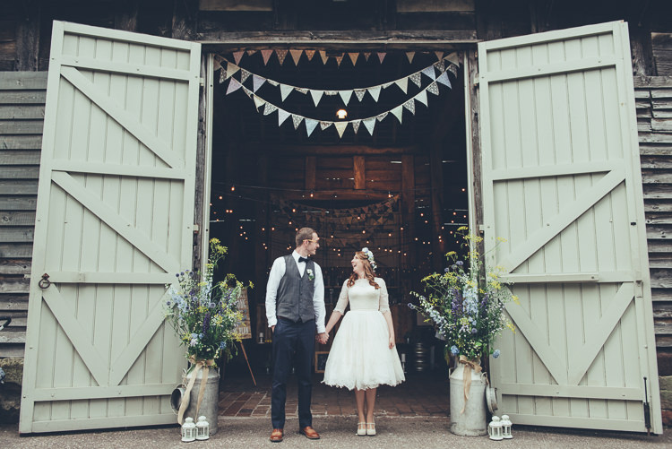 Rustic Home Made Country Barn Wedding http://lisahowardphotography.co.uk/