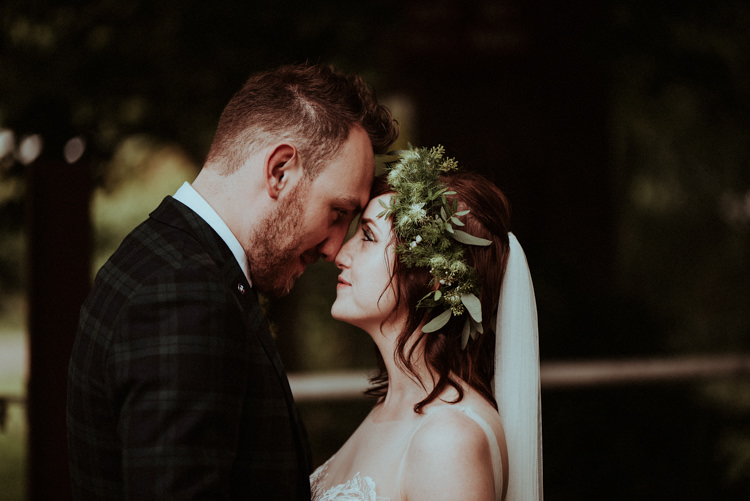 Enchanted Forest Natural Wedding http://photo.shuttergoclick.com/