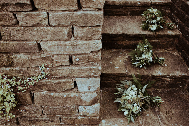 Enchanted Forest Natural Wedding http://photo.shuttergoclick.com/