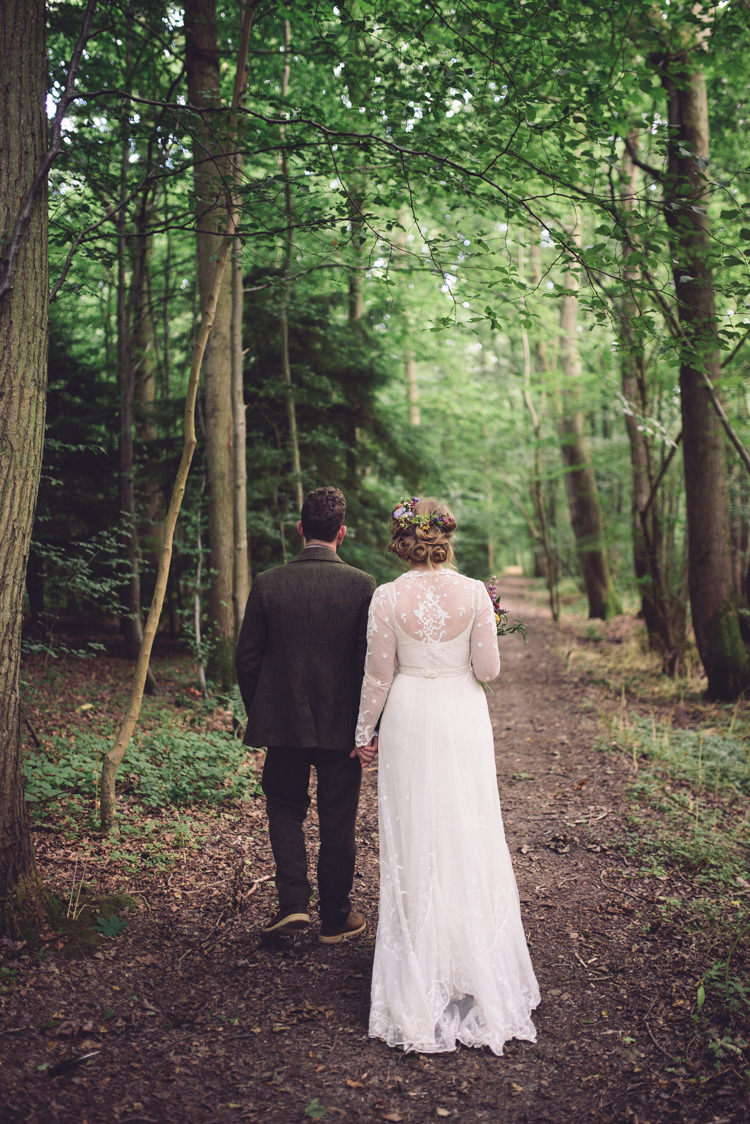 Hand Crafted Vintage Woodland Wedding http://www.jennawoodward.com/