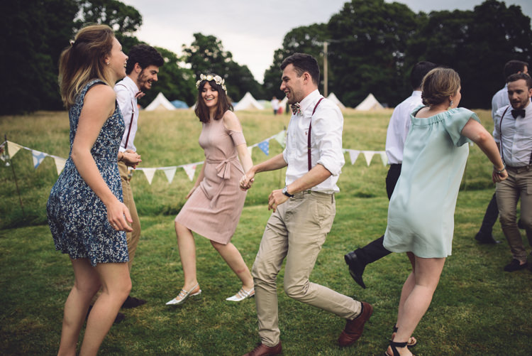 Hand Crafted Vintage Woodland Wedding http://www.jennawoodward.com/