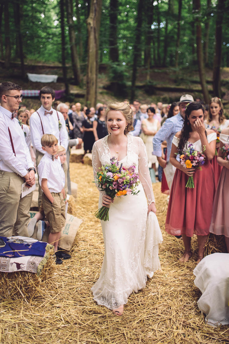 Hand Crafted Vintage Woodland Wedding http://www.jennawoodward.com/