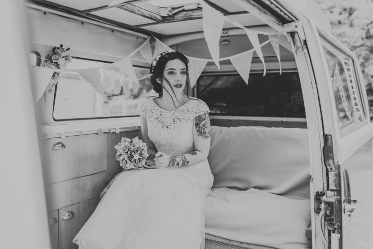 DIY Pastel Creative Wedding http://www.baiandelle.com/